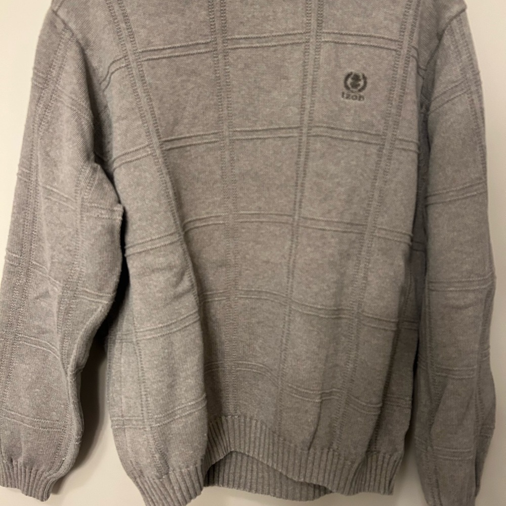 Izod Men's Classic Gray Crewneck Sweater
